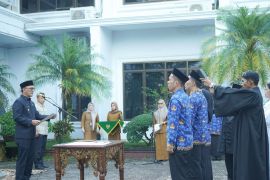 Bupati Sarolangun serahkan 188 SK ASN formasi 2024