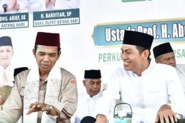 Bupati Batang Hari hadiri tablig akbar ustadz Abdul Somad