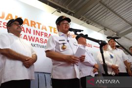 Gubernur DKI-Menhub resmikan Stasiun KRL JIS dan JPO