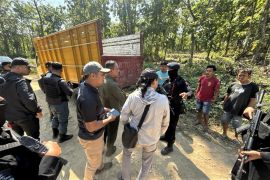 Kemenhut gagalkan pembukaan lahan ilegal hutan pendidikan UGM di Ngawi