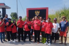 Kader PDIP Magetan perbaiki fasum saat Bulan Bung Karno 2026