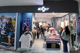 d&f hadirkan blind box dan koleksi Pokemon di showroom Plaza Surabaya