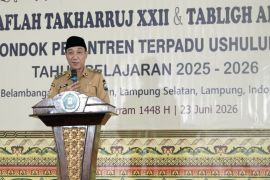 Wabup Lampung Selatan sebut pondok pesantren pilar penting masa depan bangsa