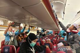 352 haji Kloter 14 Debarkasi Banjarmasin tiba di tanah air