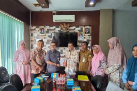 Hendry Munief sinkronisasi program dengan Dispar dan Disperindag Riau