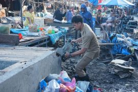 Pemkot Pematangsiantar bongkar kios pedagang kaki lima di Pasar Dwikora