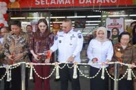 Wali Kota Tegal resmikan Super Indo Arif Raham Hakim