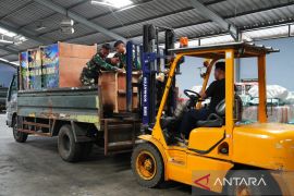 TNI AD bangun titik air bersih dan sumber listrik untuk warga Papua