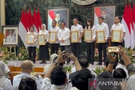Wamen ATR/BPN serahkan 499 sertifikat aset Pemprov DKI Jakarta senilai Rp22,25 triliun