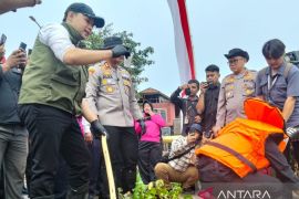 Cianjur wajibkan pemilik perahu di Waduk Jangari sediakan tempat sampah