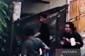 Polisi tangkap pengamen yang lakukan perusakan pagar rumah di Bekasi