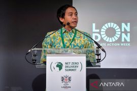 Menhut bisa dipanggil terkait kasus Bupati Kuansing