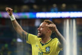 Neymar sempat menangis setelah kembali bela Brasil di Piala Dunia