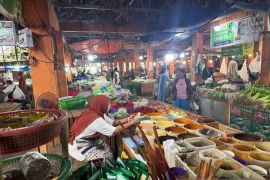 Jemput bola ke pasar, AO BRK Syariah gencarkan edukasi gadai emas untuk pedagang pasar