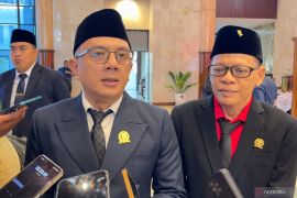 Andy Firasadi dilantik jadi anggota DPRD Jatim gantikan Hasanuddin