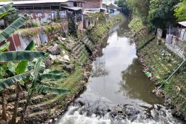 BWSNTB normalisasi dua sungai di Mataram untuk antisipasi banjir