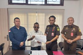 Kejari Bangka Tengah terima uang pengganti kerugian negara Rp50 juta