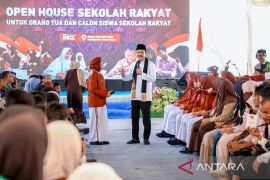 Goresan dari bilik Sekolah Rakyat jaga mimpi menuju jantung Thailand