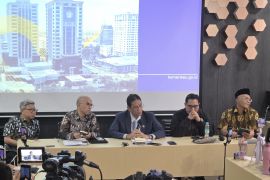 Indonesia injects Rp400 trillion into state banks to boost growth
