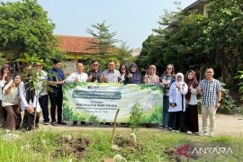 BPJS Ketenagakerjaan Cikarang tanam bibit pohon dukung pelestarian alam