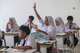 Kemensos luluskan siswa Sekolah Rakyat di tahun pertama