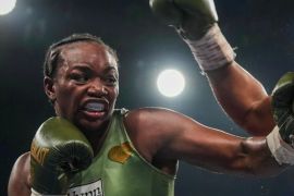 Juara sejati Claressa Shields turun kelas incar sabuk WBC Kaye Scott