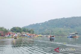 Cianjur lakukan bersih-bersih sampah lanjutan di Waduk Jangari