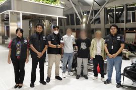 Imigrasi Bandara Soetta ungkap kasus love scam libatkan tiga WN China