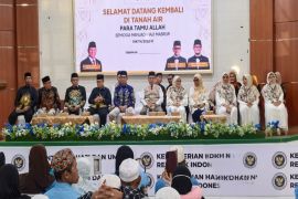 140 jemaah haji kloter 16 asal HSU tiba di Tanah Air