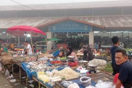 Harga cabai dan bawang di Lebak turun