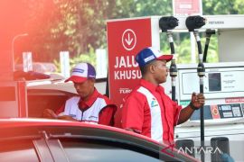 Pertamina percepat penyaluran BBM bersubsidi atasi antrean