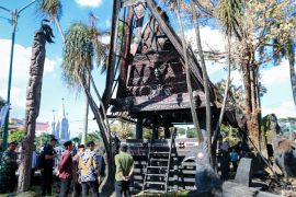 Pemkot Medan perbaiki replika rumah adat batak yang terbakar