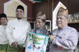 Menteri Agama RI kunjungi stand pameran Inhu