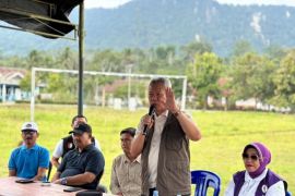 Korban gempa di Sigi terima bantuan perabotan rumah tangga