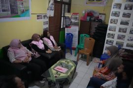 Jumat Berdampak, Kepedulian Insan PLN UP3 Payakumbuh Hadirkan Senyum dan Harapan bagi Lansia