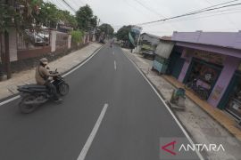 Pemkot Bekasi tuntas perbaiki Jalan BKKBN untuk keamanan dan kenyamanan pengendara