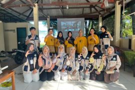 Kolaborasi empat profesi kesehatan, mahasiswa FIK UMS bawa edukasi diabetes ke Posyandu Lansia