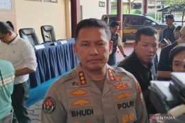 Polisi periksa selebgram Awkarin jadi saksi kasus Hanania Senin sore