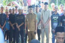Bupati HSU antar relawan damkar ke peristirahatan terakhir