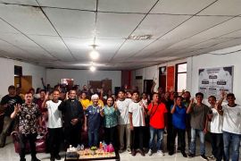 PLN dorong transformasi pengelolaan sampah organik rumah tangga di Hative Besar melalui pelatihan Eco Enzyme