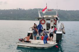 Polairud imbau kapal wisata tak dekati perairan Gunung Anak Krakatau
