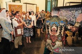 Pramono apresiasi Pameran Threads of Wax bentuk kolaborasi RI-Hungaria