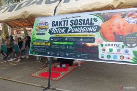 PWI Padang Panjang Gratiskan Terapi Topung pada Refleksi Seabad Gempa