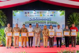 Dukung Deklarasi STBM, Bank Jakarta Berikan 1 Unit MCK Komunal  di Tomang, Jakarta Barat