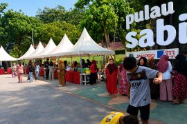 Pemkab gelar pelatihan dan bazar gerakkan ekonomi di Pulau Sabira