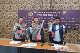 Polres Kudus ungkap dua kasus pidana dan amankan sembilan tersangka