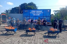Bea Cukai Cilacap musnahkan BMMN hasil penindakan senilai Rp1,3 miliar