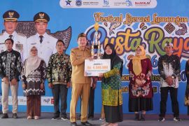 Bupati Lamongan sebut literasi benteng hadapi era AI