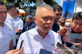 Menhub pastikan tarif ojol tak naik usai potongan komisi jadi 8 persen