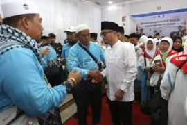 Wamenhaj sambut kepulangan 388 jamaah haji kloter terakhir Aceh